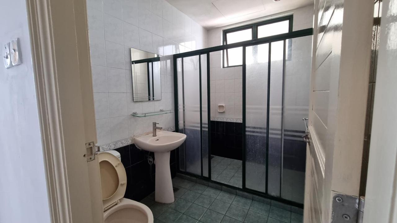 Kenyalang Emerald Riverine Resort Homestay Kuching Ngoại thất bức ảnh